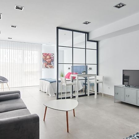 9 Nidos Centrica Suites - Nuevo 플라센시아 외부 사진