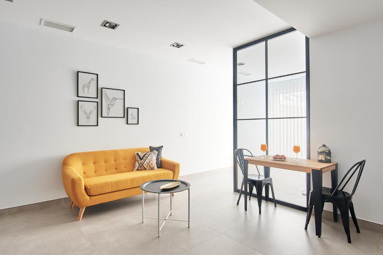 9 Nidos Centrica Suites - Nuevo 플라센시아 외부 사진